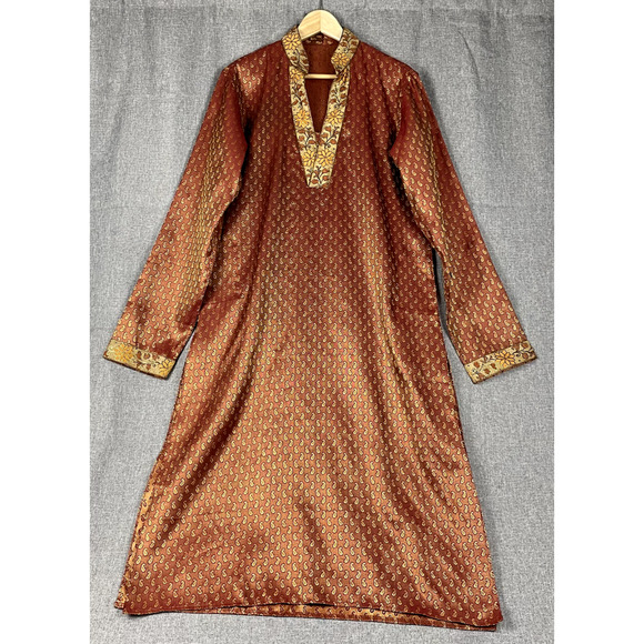 Full Embroidered Men Sherwani Red and Gold - Picture 1 of 7